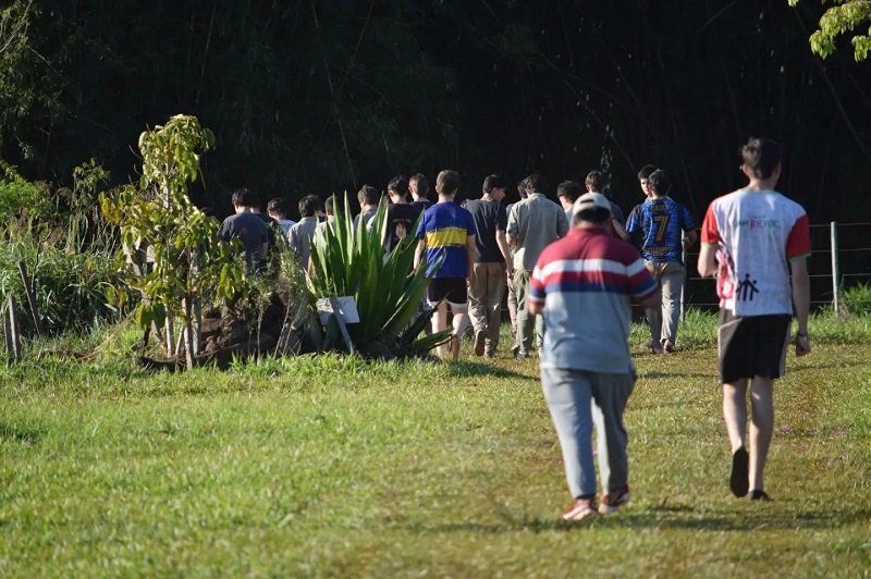 Cómo se prepara la vuelta a clases en las escuelas agrotécnicas salesianas.